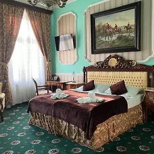 trinidad-prague-castle.praguehotelsweb.com/