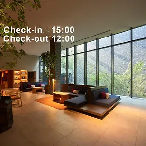 Mitsui Garden Sanjo Premier 교토