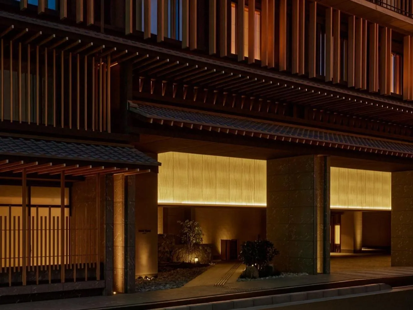 Dusit Thani Kyoto 5*,